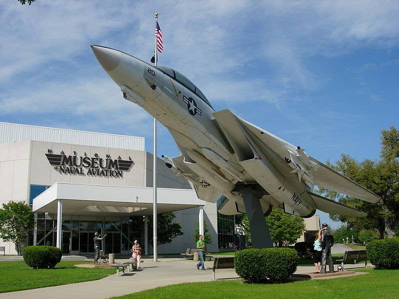 Fun Things to Do in Pensacola, Florida - WanderWisdom