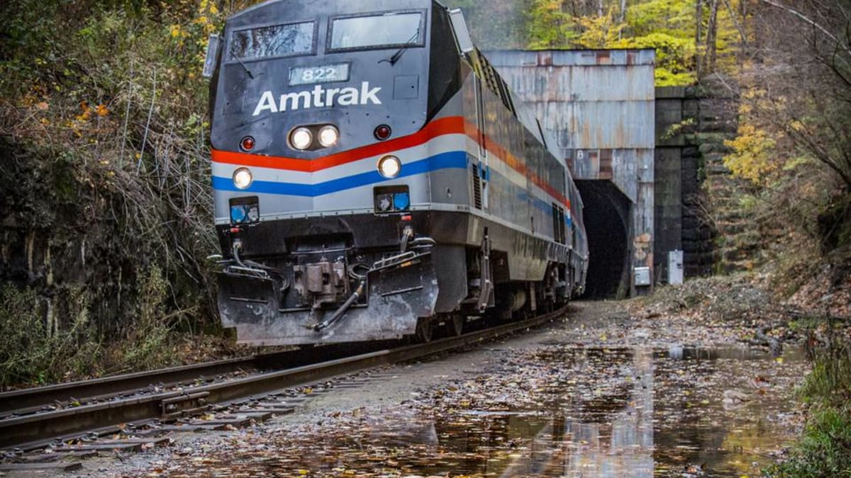 10 Tips for Your First Amtrak Train Trip - WanderWisdom