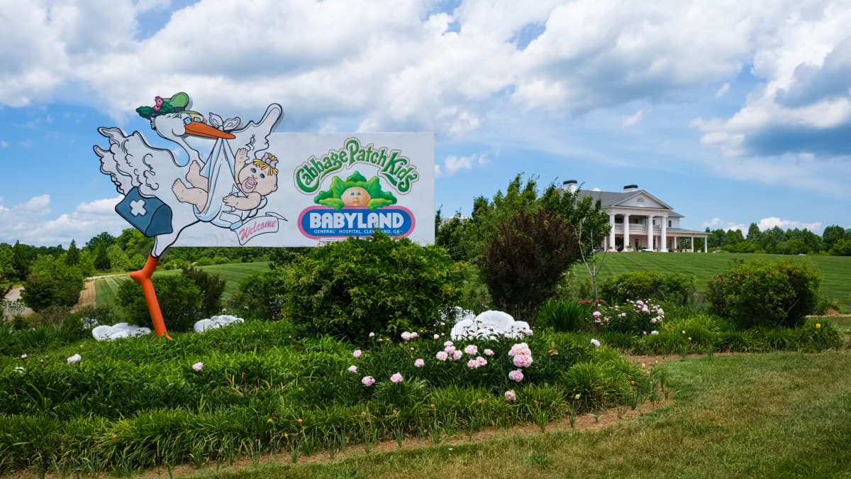 Baby Hospital for Cabbage Patch Dolls in Georgia Is a True Blast From the Past WanderWisdom News